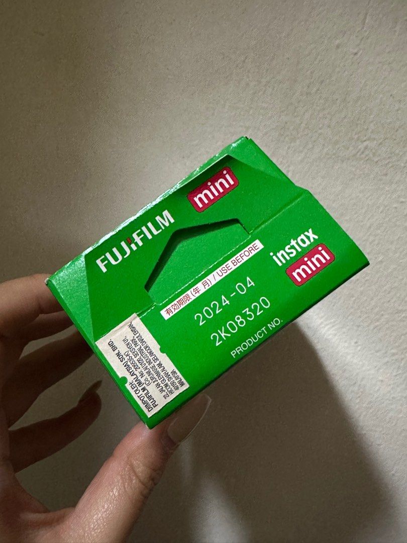 Fujifilm Instax Mini 12, Photography, Cameras on Carousell