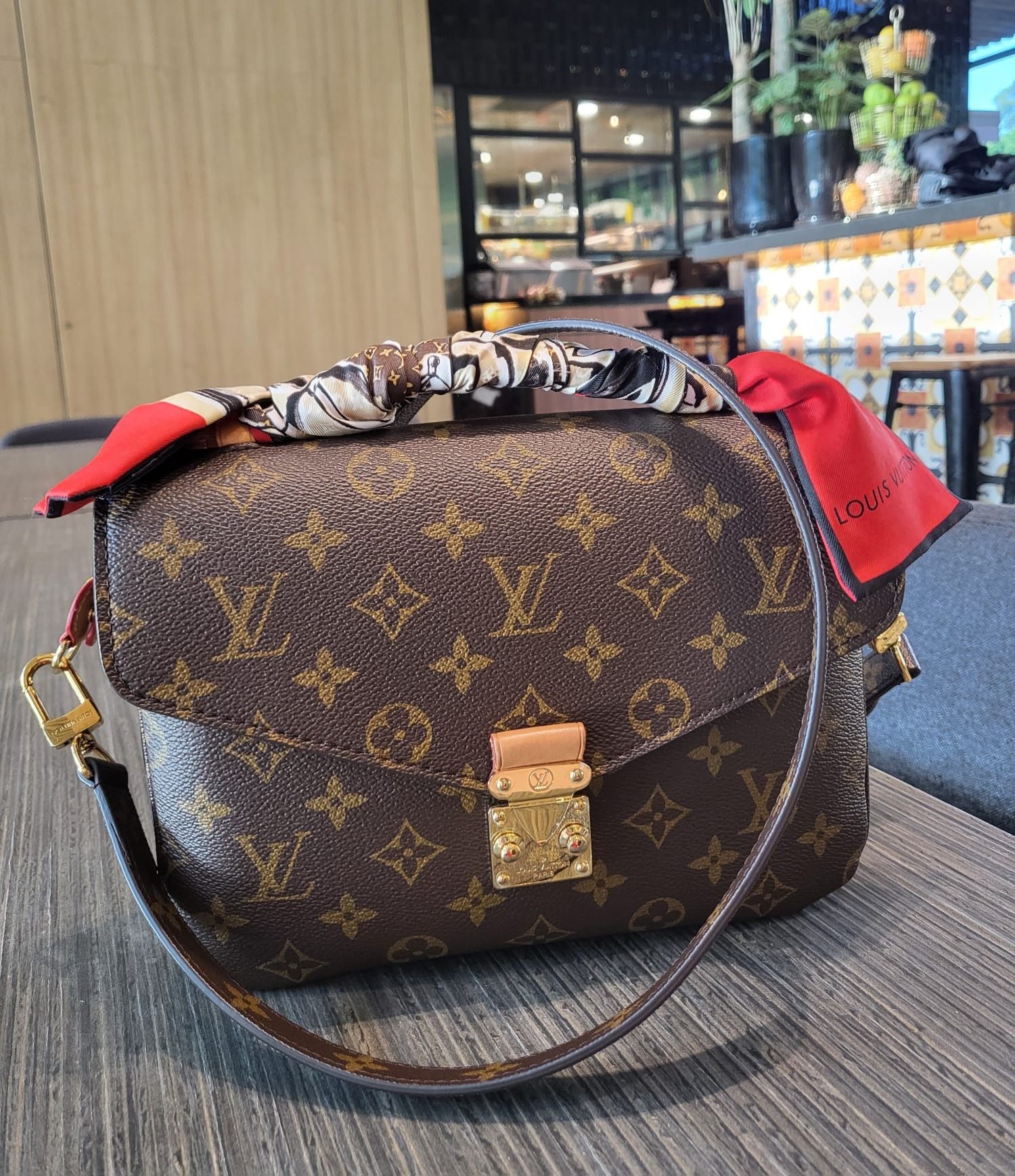 Lv chip bags deals