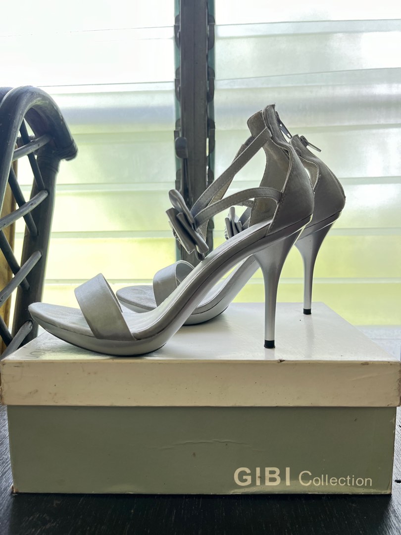 Gibi Silver Heels, Women's Fashion, Footwear, Heels on Carousell
