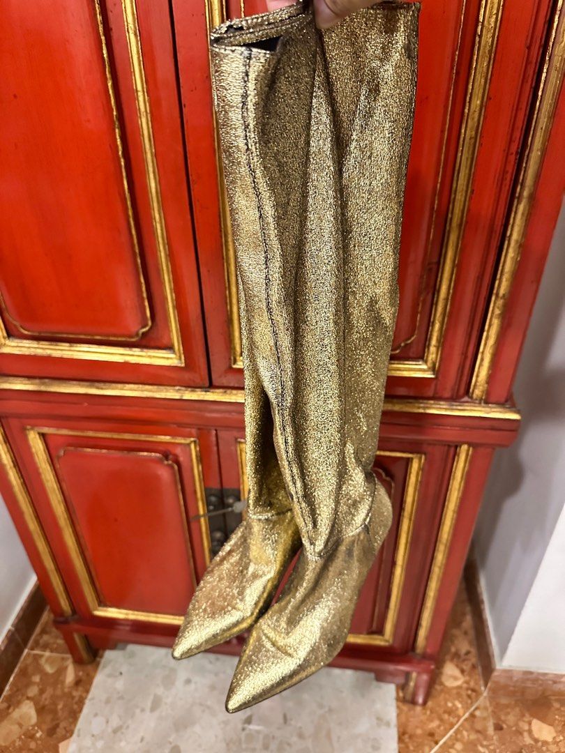 Gold boots discount