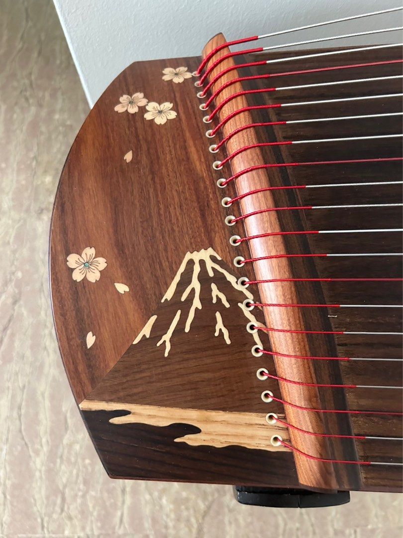 Guzheng (Japanese wood 135cm), Hobbies & Toys, Music & Media, Musical