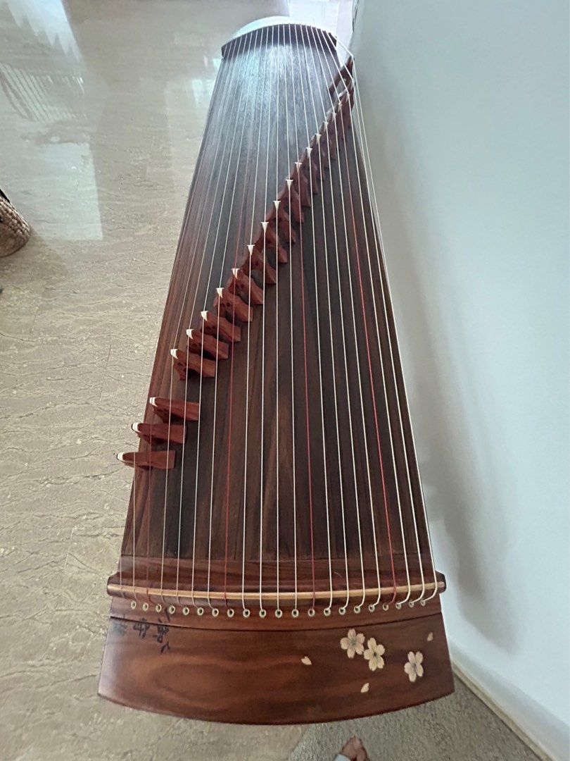 Guzheng (Japanese wood 135cm), Hobbies & Toys, Music & Media, Musical