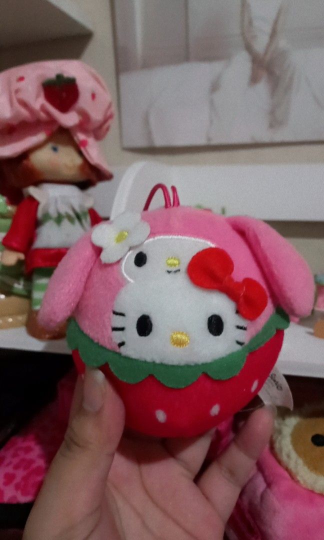 Hello kitty melody mascot mcdo (Category: Character Goods) located in Manila. Submitted by meloopsy (Listing ID 1282560818, Image 1). Description: .
