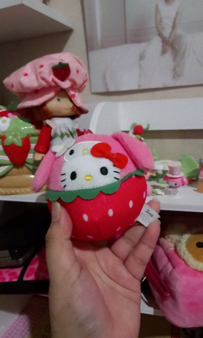 Hello kitty melody mascot mcdo (Category: Character Goods) located in Manila. Submitted by meloopsy (Listing ID 1282560818, Image 2). Description: .