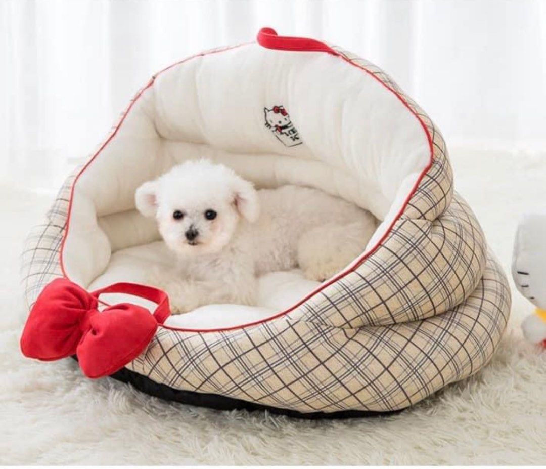Hello kitty outlet dog bed
