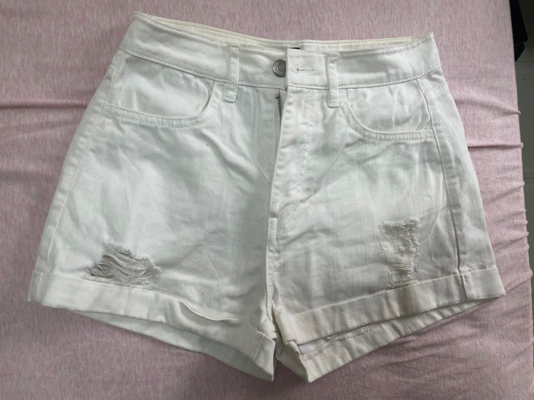 White denim shorts h&m best sale