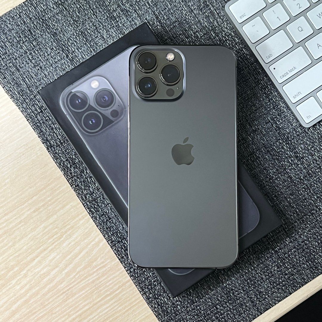 Apple iPhone 13 Pro Max 本体 グラファイト ケース付