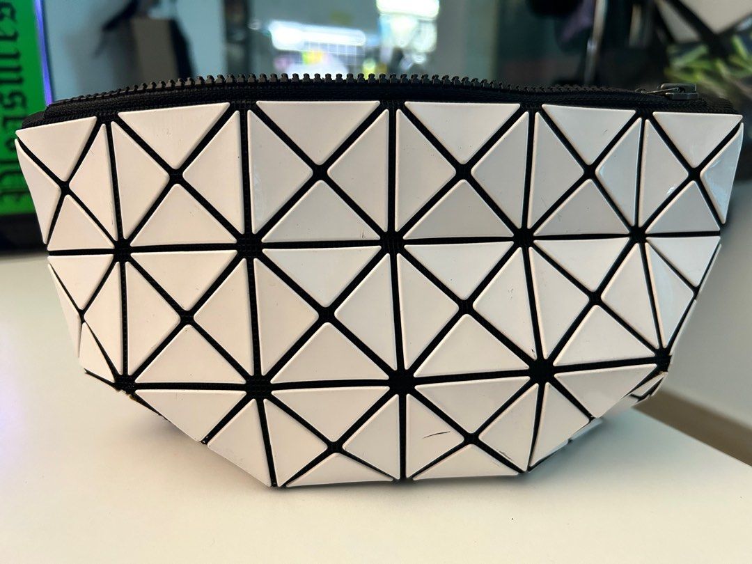 Issey miyake pouch top