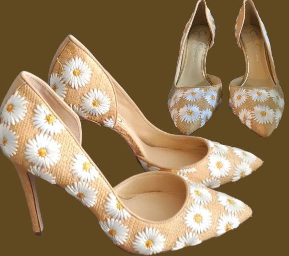 Jessica Simpson Yellow Daisy Heels