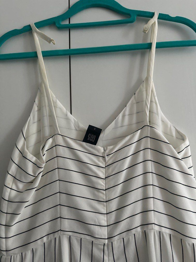 Jumpsuit (Category: Jumpsuits) located in Singapore. Submitted by kholl (Listing ID 1282457504, Image 3). Description: Brand new and didn’t wear before . However because put too long the strap turns yellowish.. maybe can wash not sure .. If you interested can arrange to collect and I have some relatively new clothes but too small to give away as well .