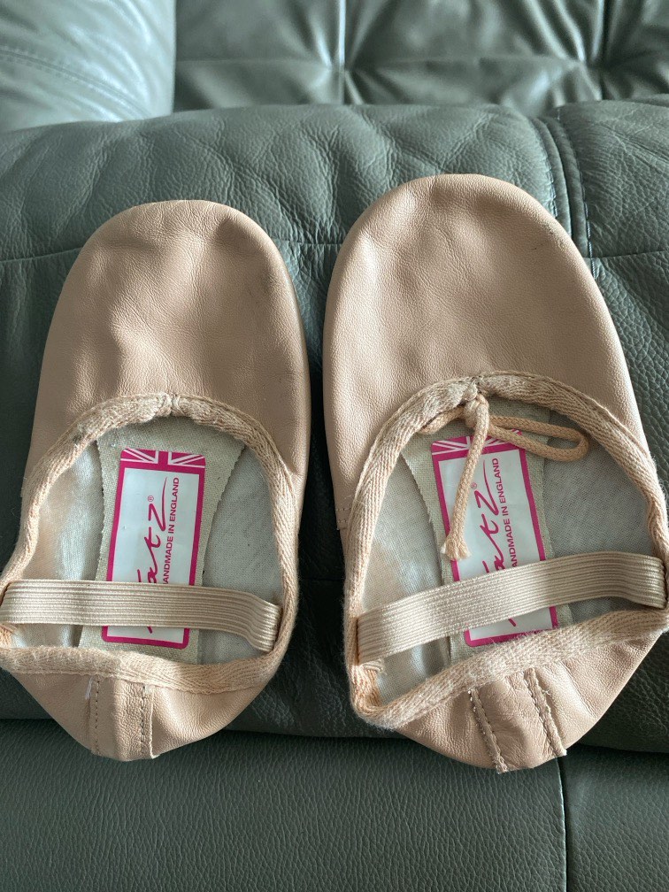 Wide ballet shoes shop