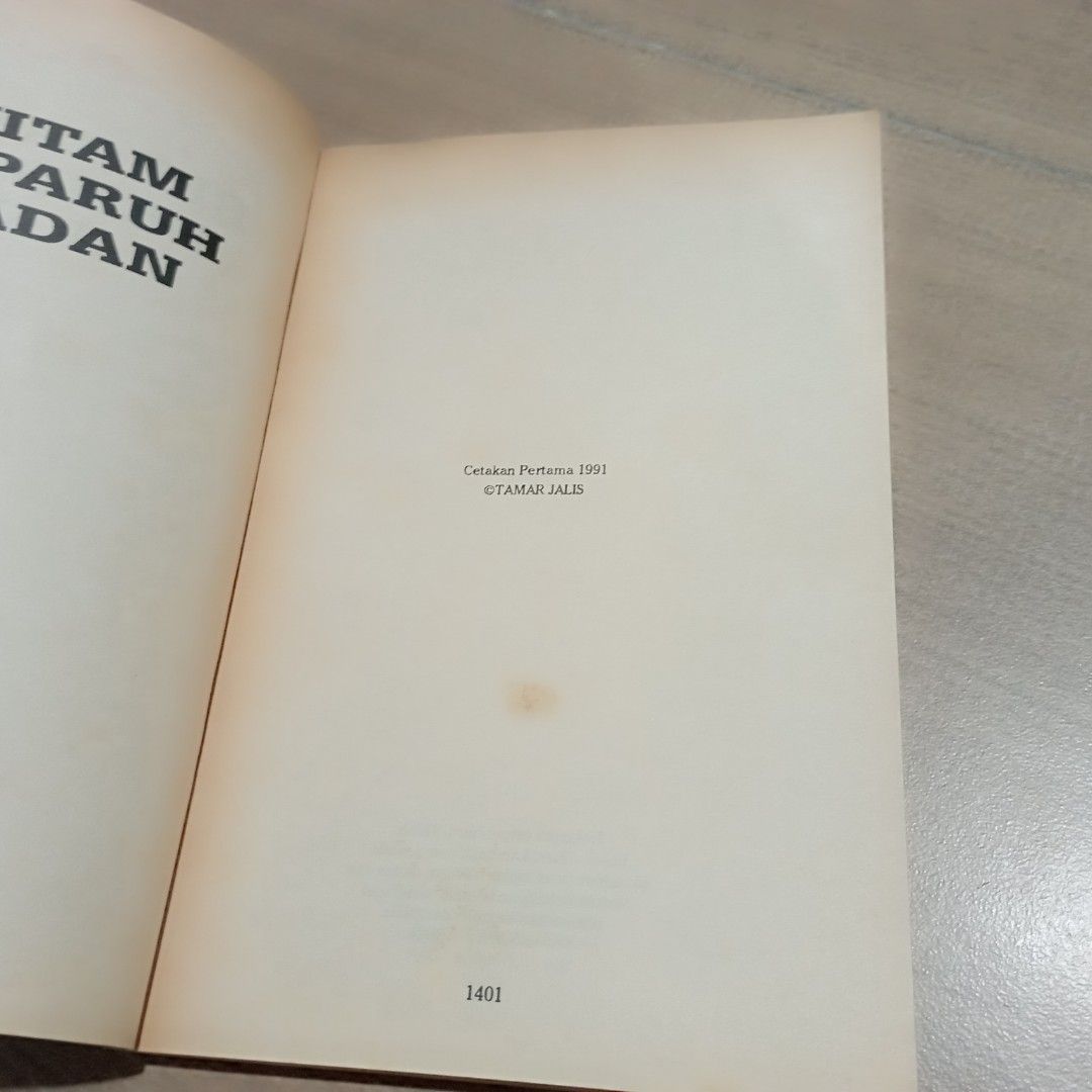 Koleksi Variasari _ Bercakap Dengan Jin : Hitam Separuh Badan, Hobbies ...