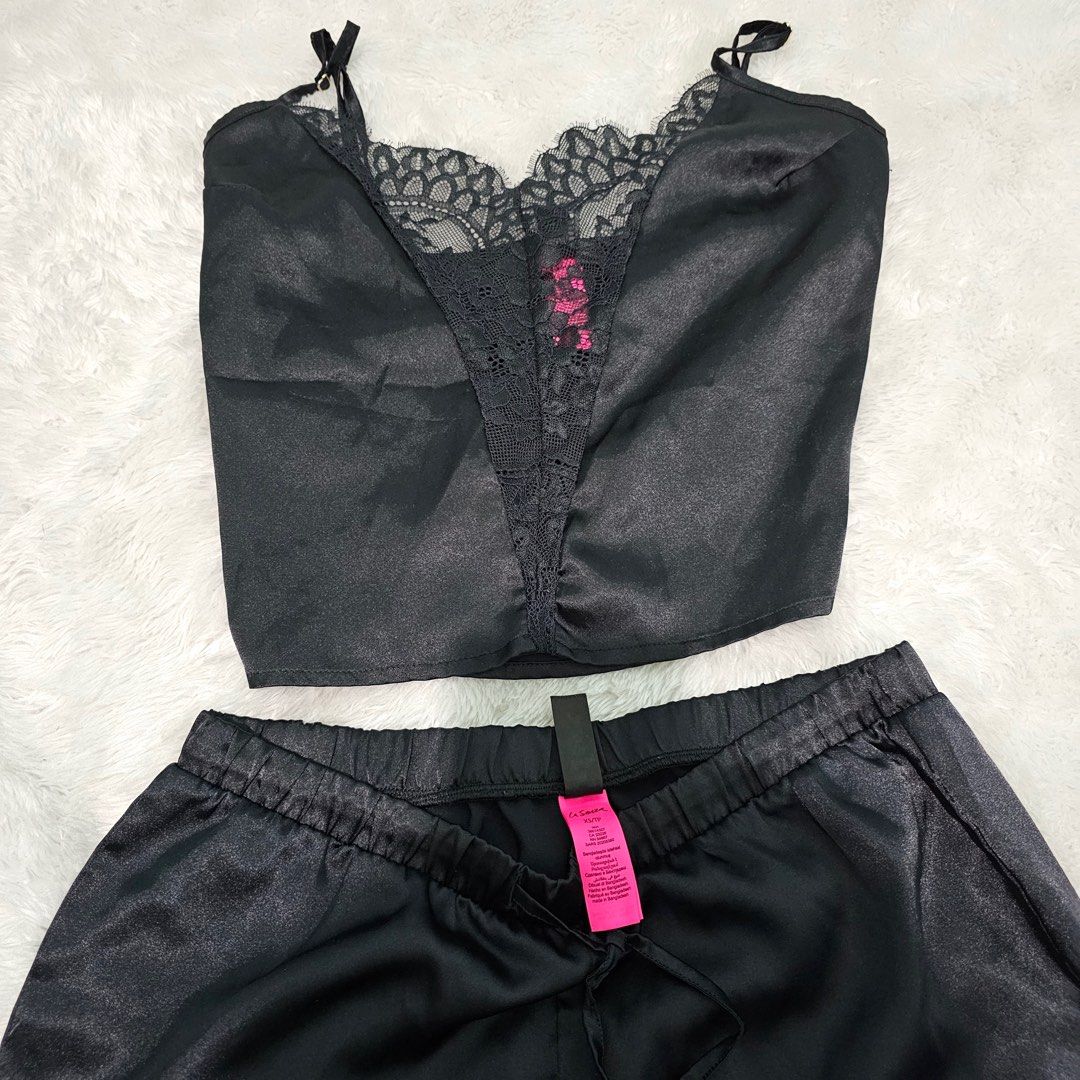 La senza satin sleepwear set (Category: Undergarments & Loungewear) located in Cainta. Submitted by petite_finds (Listing ID 1282417733, Image 2). Description: La senza satin pajama Top is size M bottom is XS Best fits size S Really nice on skin when worn.