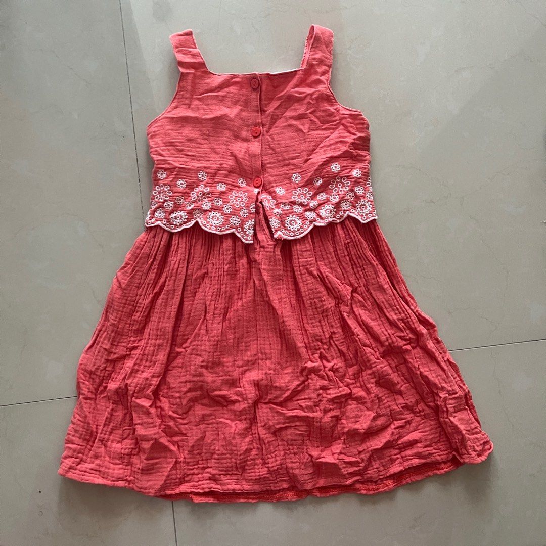 Little miss dress bundle (Category: Babies & Kids Fashion) located in Las Pinas. Submitted by stuffythings (Listing ID 1282534831, Image 2). Description: Little miss bundle set dress all size 3T for Php350 Used by one girl (not ukay, not mand me down) 👍🏼pink long dress linnes fabric 👍🏼stretch yellow small flower dress 👍🏼purple short dress with with flowers Ideal for 2 years old Pickup las pinas Tags osh kosh periwinkle gingersnaps carters b