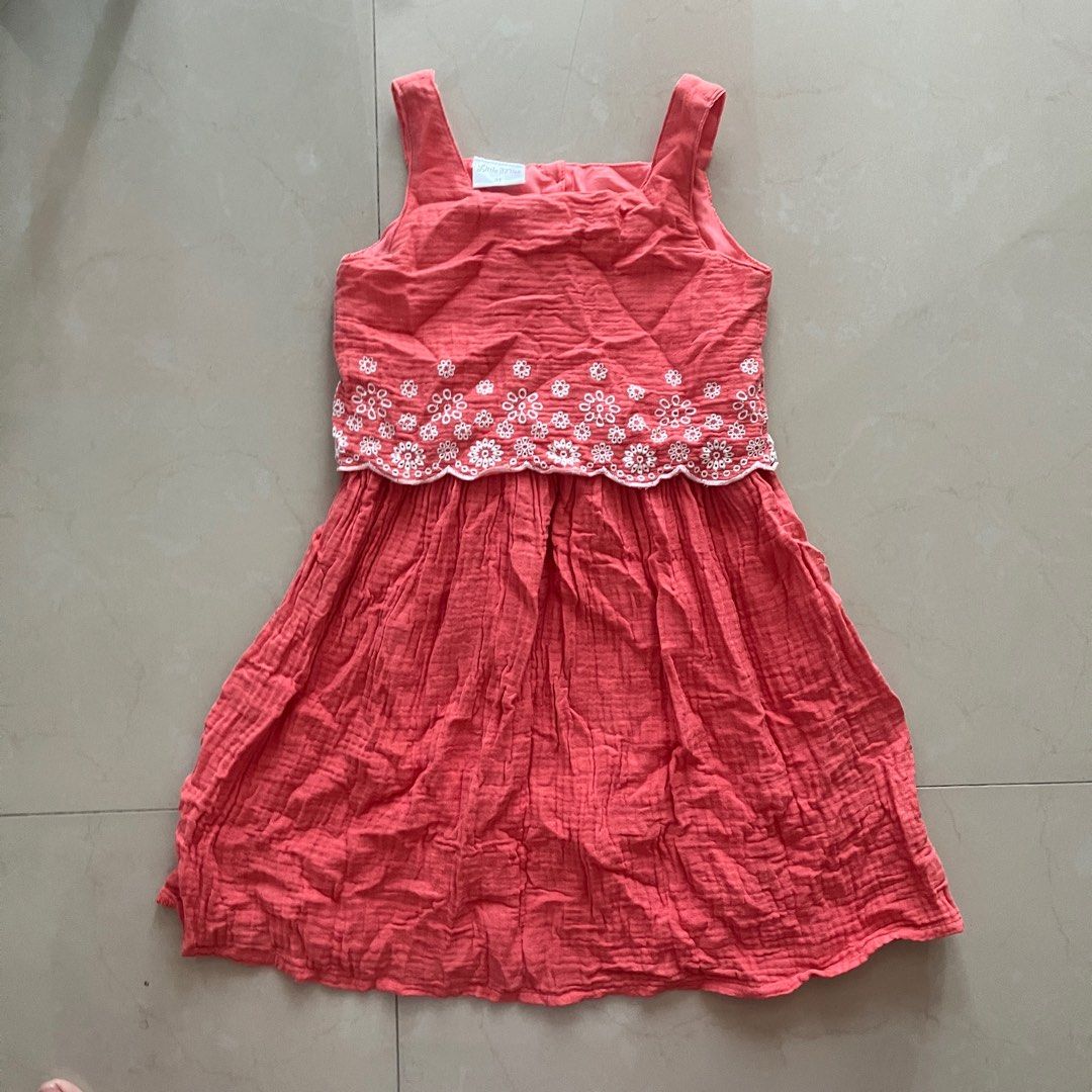 Little miss dress bundle (Category: Babies & Kids Fashion) located in Las Pinas. Submitted by stuffythings (Listing ID 1282534831, Image 1). Description: Little miss bundle set dress all size 3T for Php350 Used by one girl (not ukay, not mand me down) 👍🏼pink long dress linnes fabric 👍🏼stretch yellow small flower dress 👍🏼purple short dress with with flowers Ideal for 2 years old Pickup las pinas Tags osh kosh periwinkle gingersnaps carters b