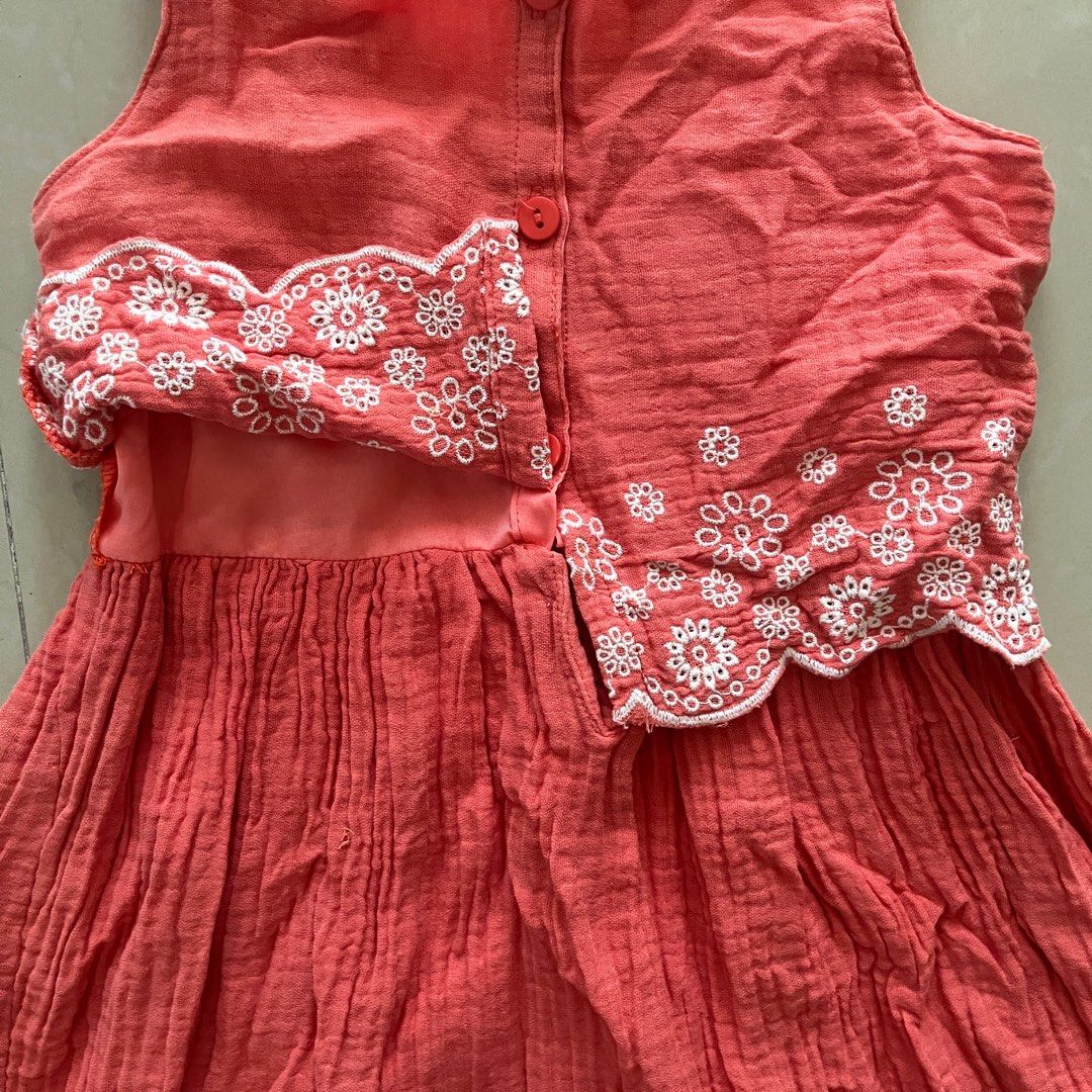 Little miss dress bundle (Category: Babies & Kids Fashion) located in Las Pinas. Submitted by stuffythings (Listing ID 1282534831, Image 3). Description: Little miss bundle set dress all size 3T for Php350 Used by one girl (not ukay, not mand me down) 👍🏼pink long dress linnes fabric 👍🏼stretch yellow small flower dress 👍🏼purple short dress with with flowers Ideal for 2 years old Pickup las pinas Tags osh kosh periwinkle gingersnaps carters b
