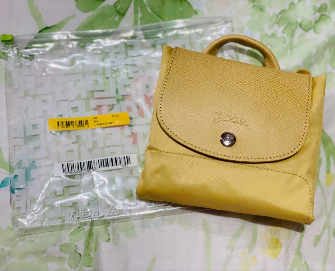 Longchamp Le Pliage Green Backpack Wheat (Category: Luxury Bags & Wallets) located in Dasmarinas. Submitted by berrylove_preloved (Listing ID 1282590696, Image 3). Description: .