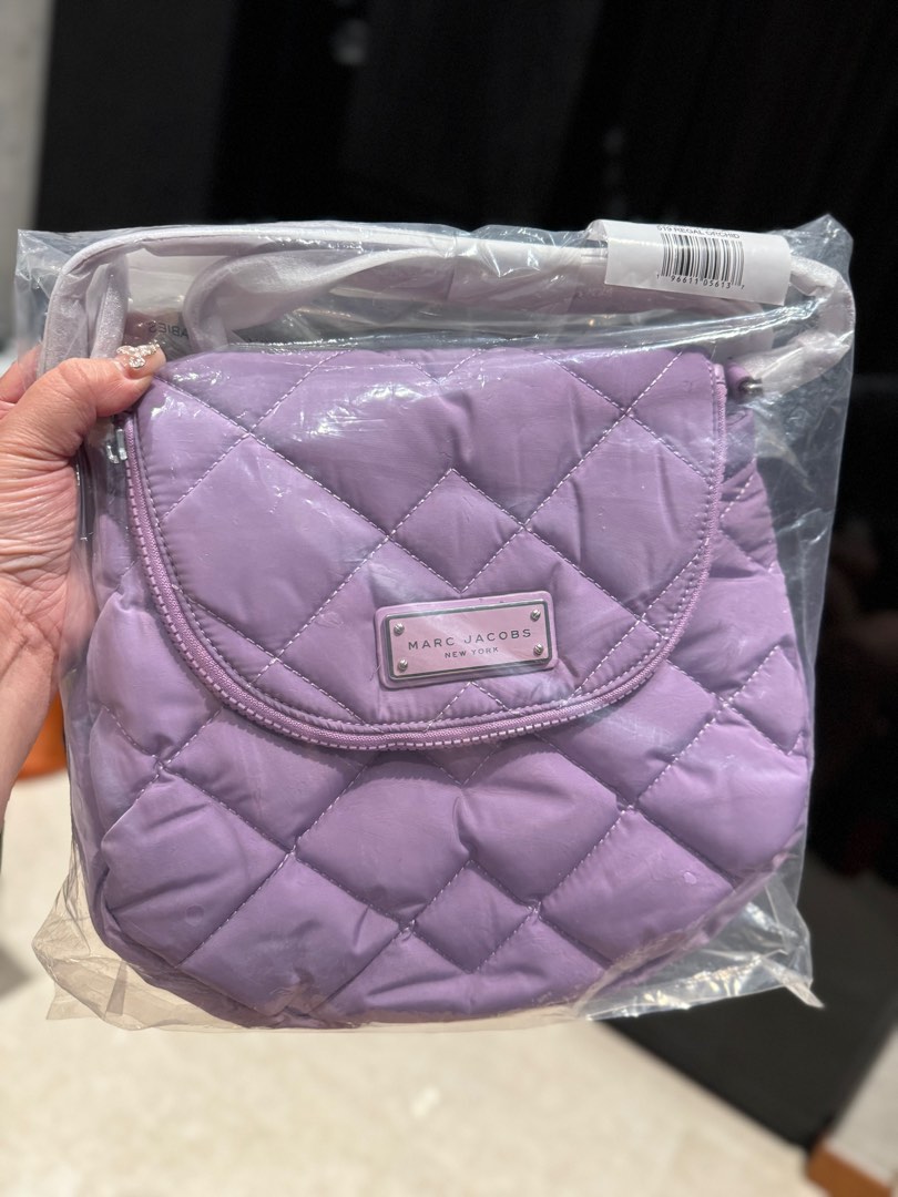 marc jacobs logo quilted phone crossbody bag