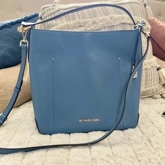 Michael kors hayes clearance bucket