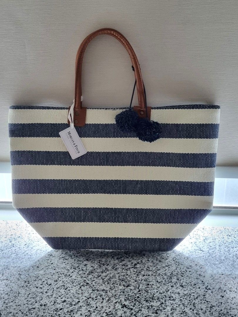 Morgan and finch beach bag store