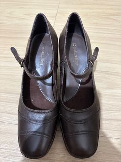 Naturalizer yanni discount