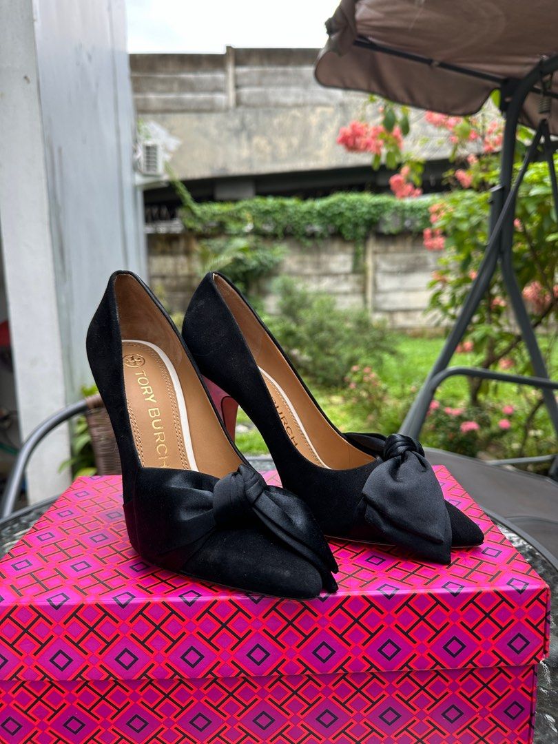 Nett no nego NBU TORY BURCH BOW PUMP SATIN SUEDE Size 7 Fesyen Wanita Sepatu di Carousell