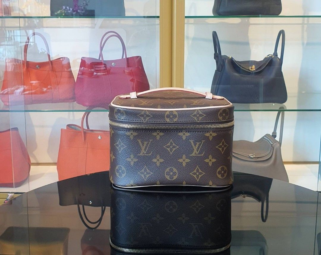 Lv mini 2025 vanity
