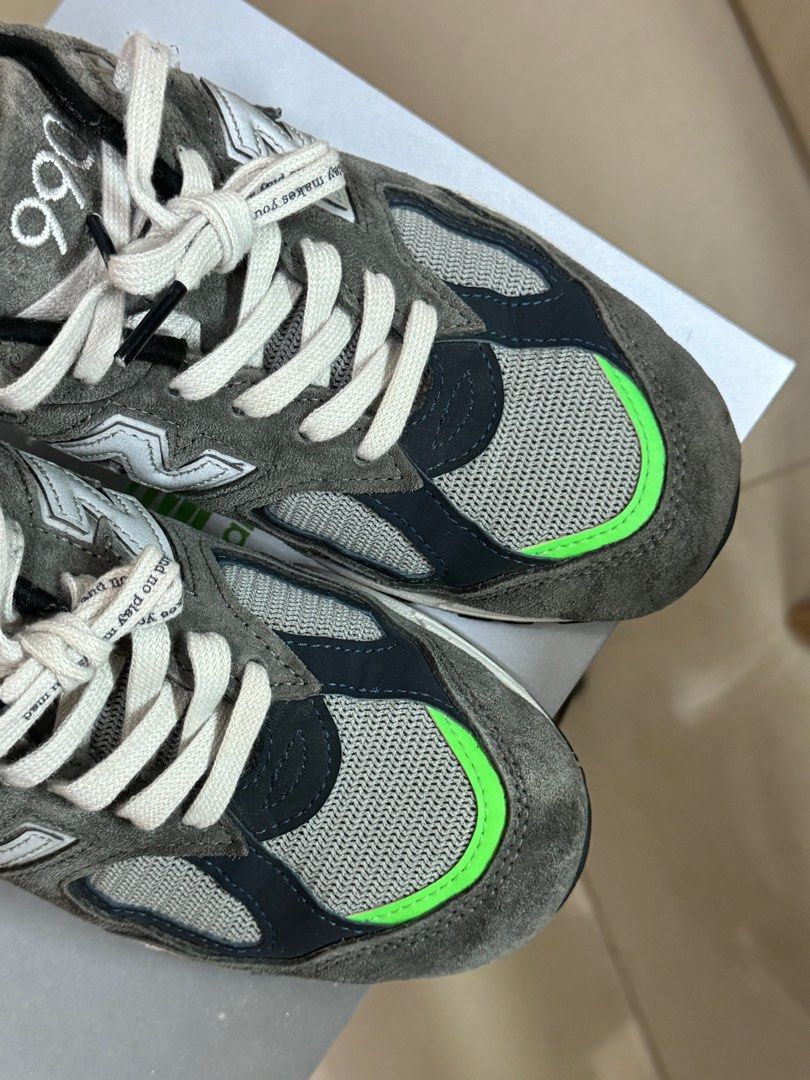 New balance store x madness 990v2