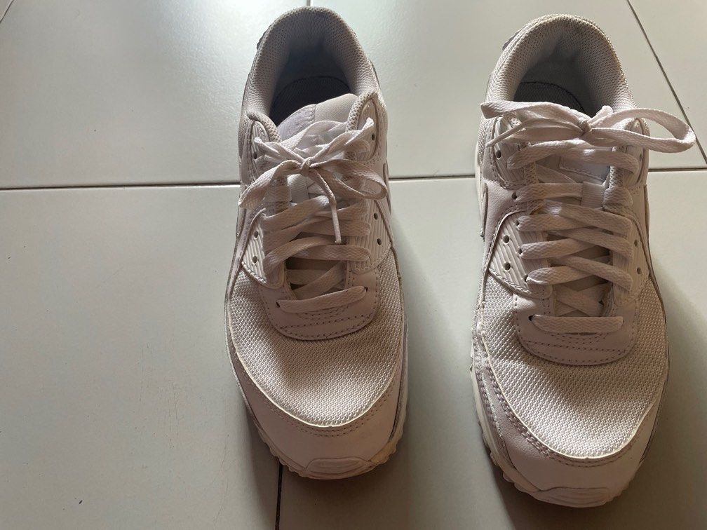 Nike Air Max 90 Men s Fashion Footwear Sneakers on Carousell