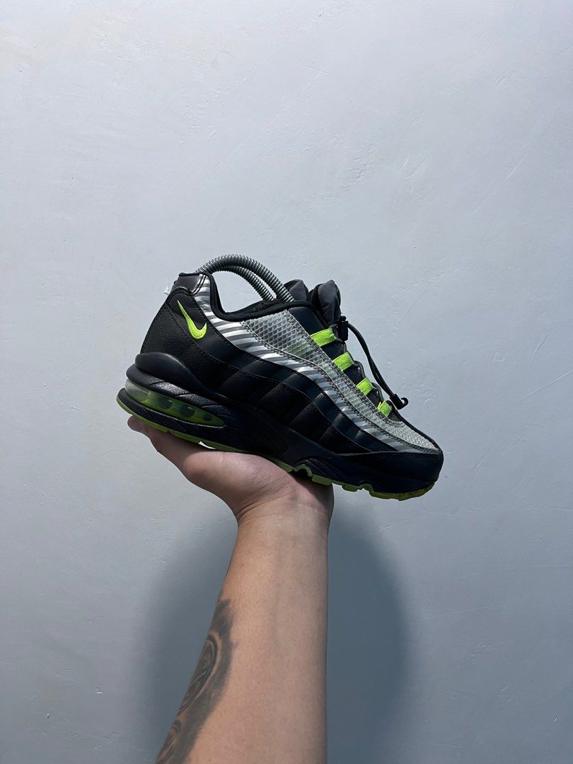 Air max outlet 95 screw