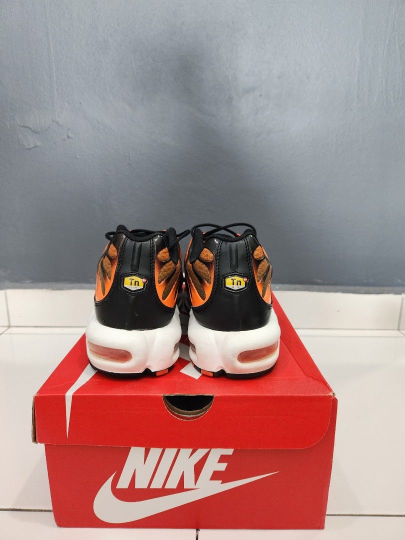 Air max hotsell plus 3 magma