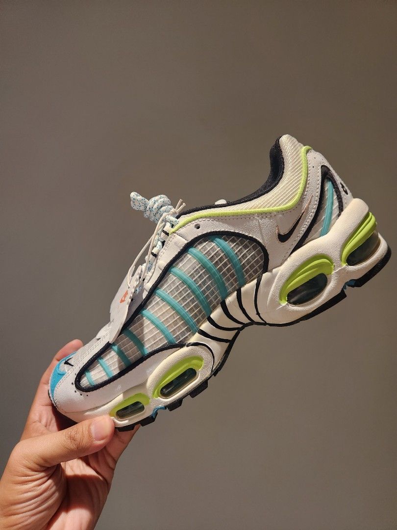 NIKE Air Max Tailwind IV US9.5 Men s Fashion Footwear