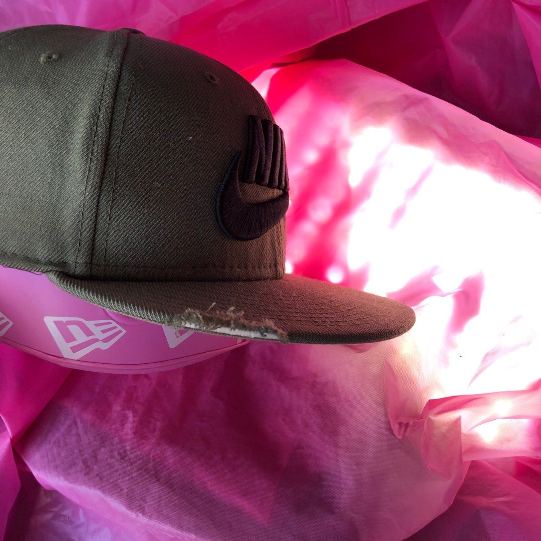 Pink nike snapback on sale