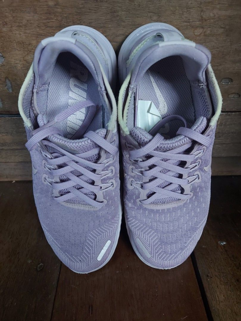 Free rn 2018 clearance women's running shoe white