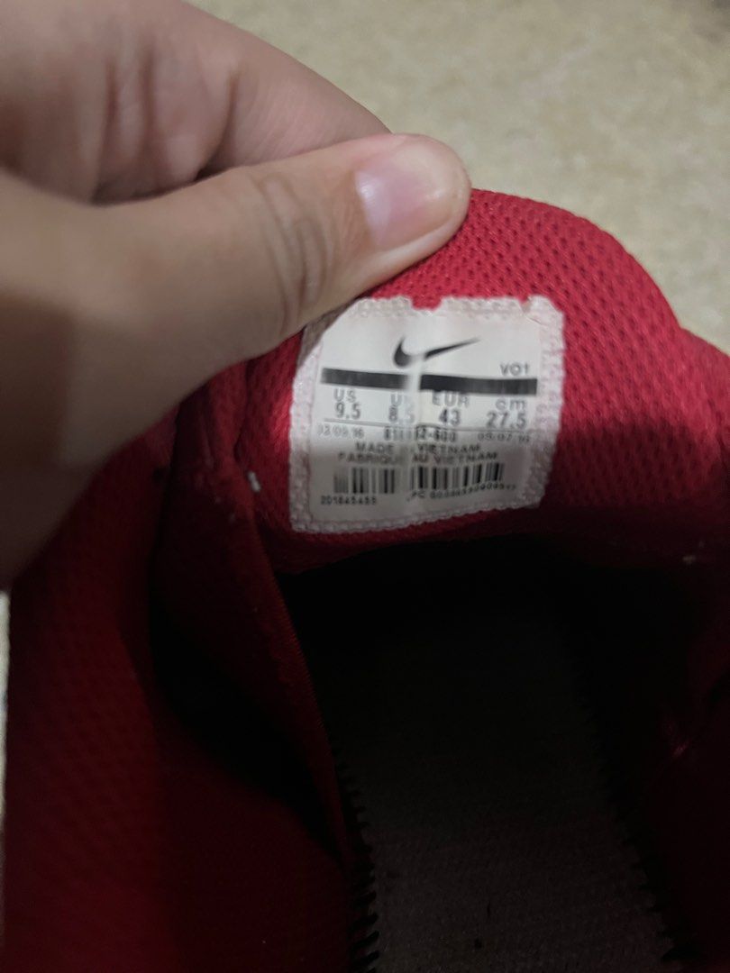 Nike kobe mentality (Category: Sneakers) located in San Pedro. Submitted by am06_ (Listing ID 1282437006, Image 3). Description: Legit pair kobe mentality 2 No insole lang po size 9.5 madumi lang pwede naman po malinisan .