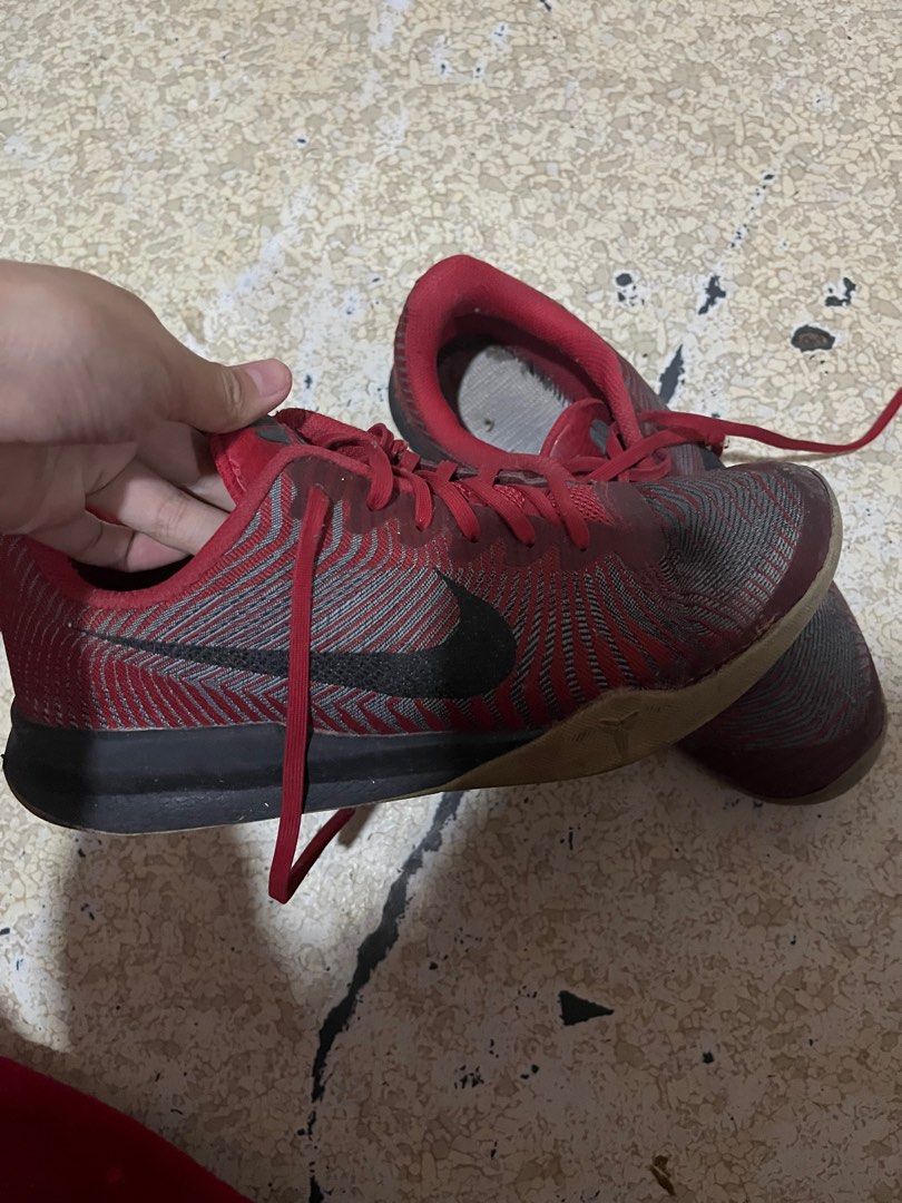 Nike kobe mentality (Category: Sneakers) located in San Pedro. Submitted by am06_ (Listing ID 1282437006, Image 1). Description: Legit pair kobe mentality 2 No insole lang po size 9.5 madumi lang pwede naman po malinisan .