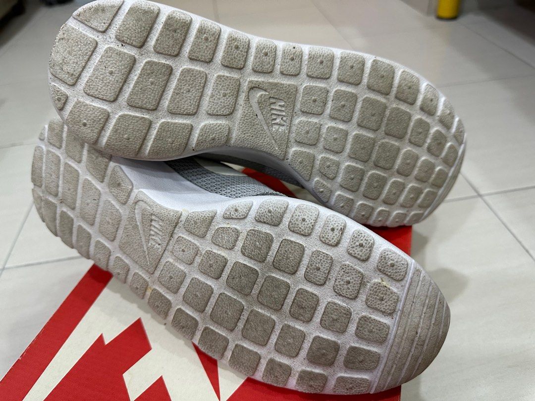 harga nike roshe run sport station
