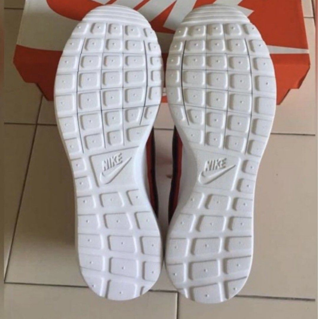 Nike 1000 best sale