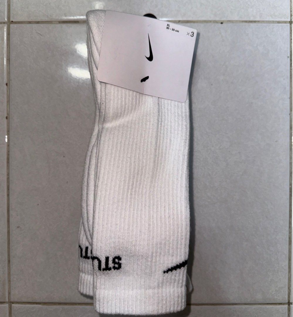 White nike new arrivals crew socks