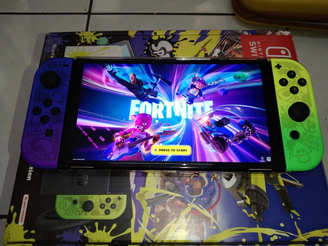NINTENDO SWITCH OLED SPLATOON 3 EDITION WITH 10 MONTH WARRANTY