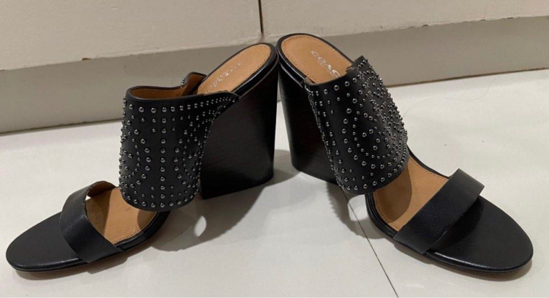 Original Coach Slip-on Sandals US8.5B (Category: Wedges) located in Makati City. Submitted by fabpicks (Listing ID 1282477298, Image 3). Description: Coach Wedges. US 8.5 B. Original price is 15.5k. RFS- Decluttering. Selling low. Too big for me. MOP- GCash/BPI Delivery can be arranged via Lalamove/Grab. SF c/o buyer. Pls check my other listings. Thank you very much! .