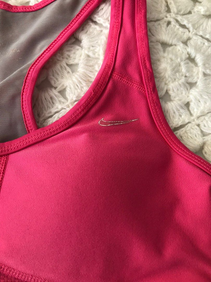 Original NIkE pink drifit padded sports bra small, Women's Fashion,  Activewear on Carousell