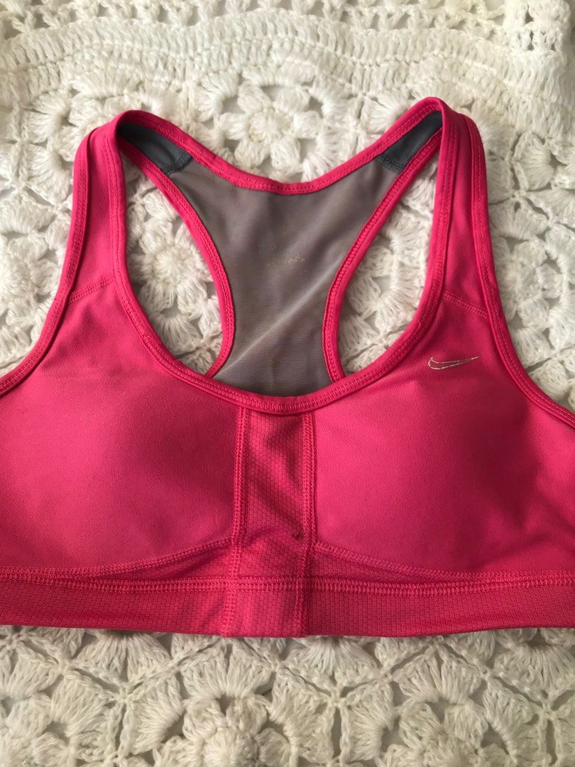 Original NIkE pink drifit padded sports bra small, Women's Fashion,  Activewear on Carousell