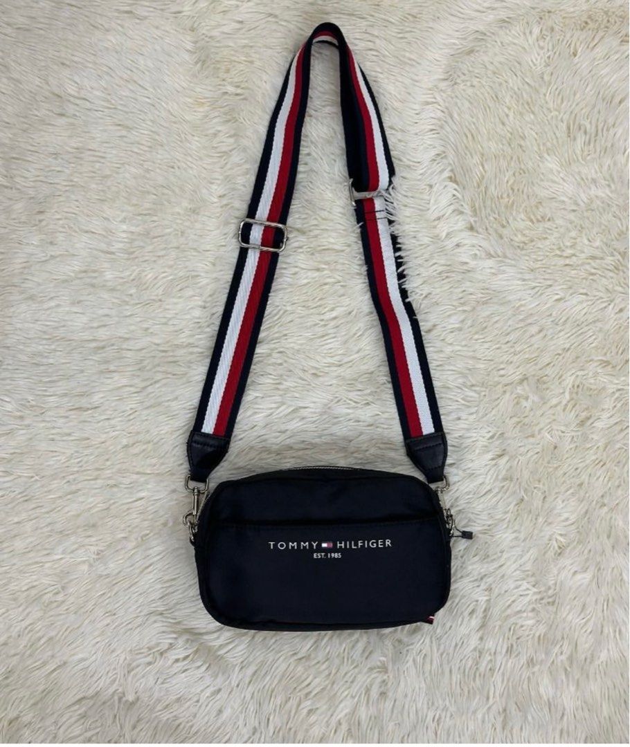 Original tommy hilfiger sling bag outlet