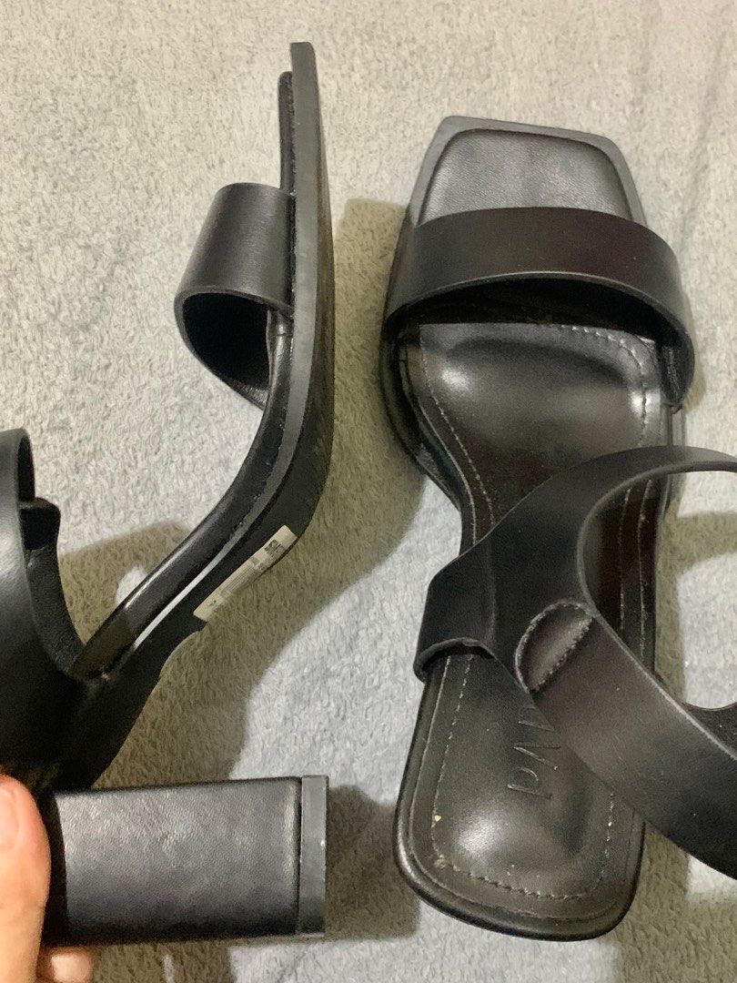Parisian block heel sandals black Women s Fashion Footwear Heels on Carousell