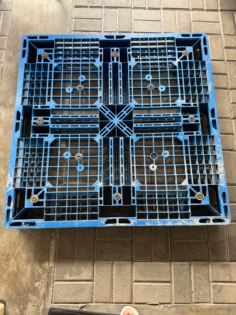 PLASTIC PALLET FOUR WAY MESH TYPE (Category: Construction & Building Materials) located in Quezon City. Submitted by nepniemz (Listing ID 1282500096, Image 1). Description: 1200X1000X150mm.