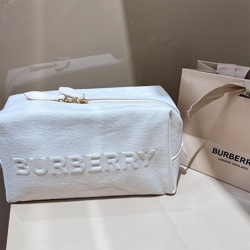 Burberry toiletry outlet bag womens