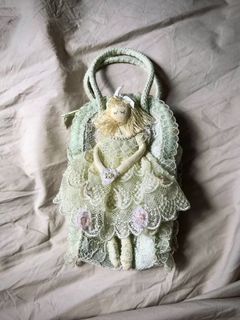 PRECIOUS HANDMADE HISCHRONE French Lace Maille en L’air Sandy-Haired Mon Petit Chou Crochet Glass Beads Pearls Satin Ribbons Sleeping Princess Doll Minaudière