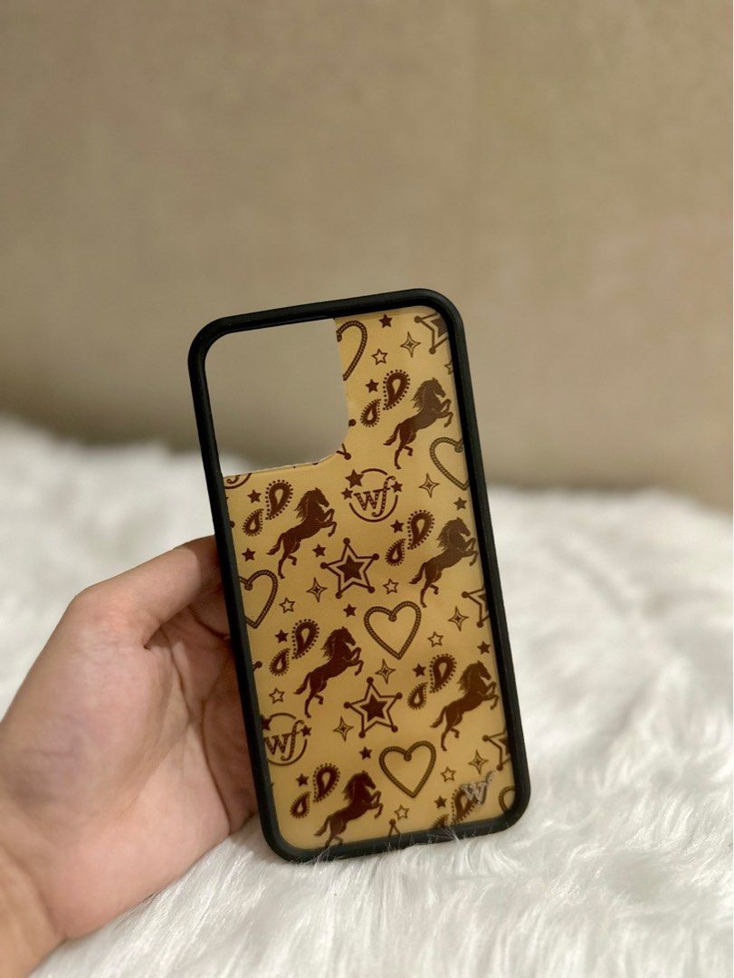 Preloved | Wildflower Case | Iphone 13 Pro Max Case (Rodeo) (Category: Cases & Sleeves) located in Tuguegarao City. Submitted by eckac (Listing ID 1282544338, Image 1). Description: •Without Box Willing to provide more pictures for evidence!! RFS: Phone Upgraded Mode of Payment: Bank Transfer/Gcash Shipping Option: Lalamove, J&T, LBC (Shipping Fee will be shouldered by Buyer) .