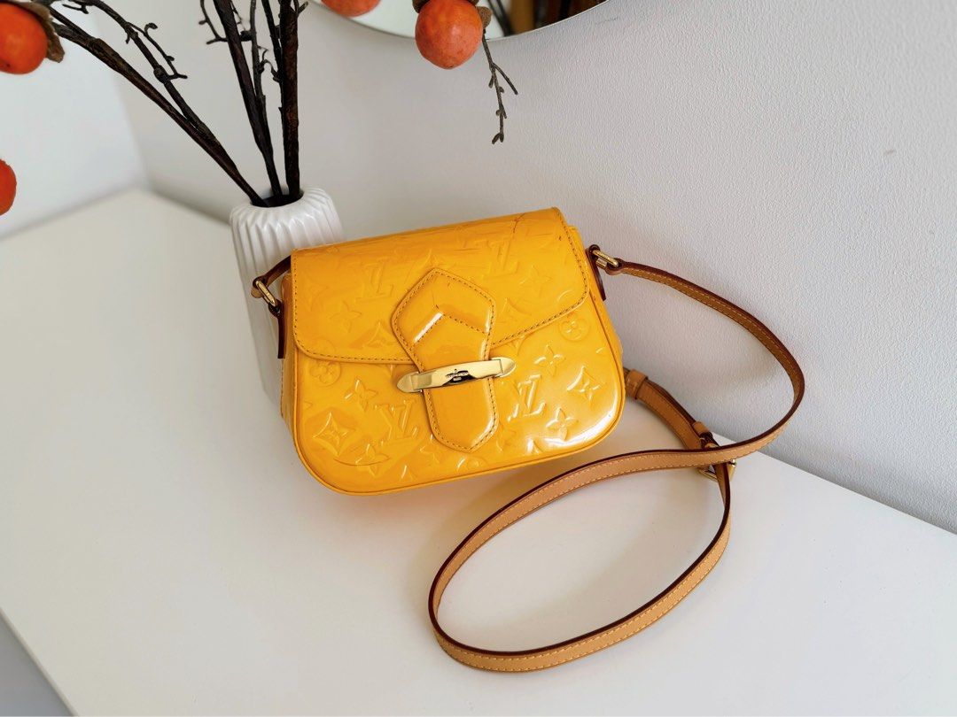 Louis vuitton 2025 patent leather crossbody